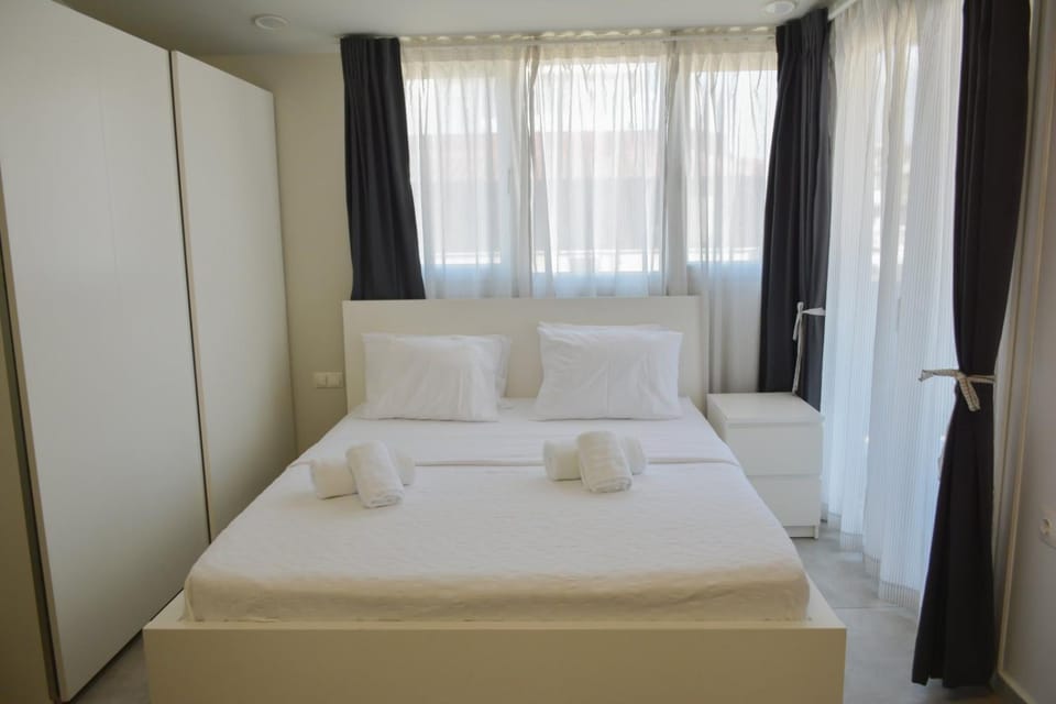 SKG Central Deluxe Studios Apartment in Thessaloniki