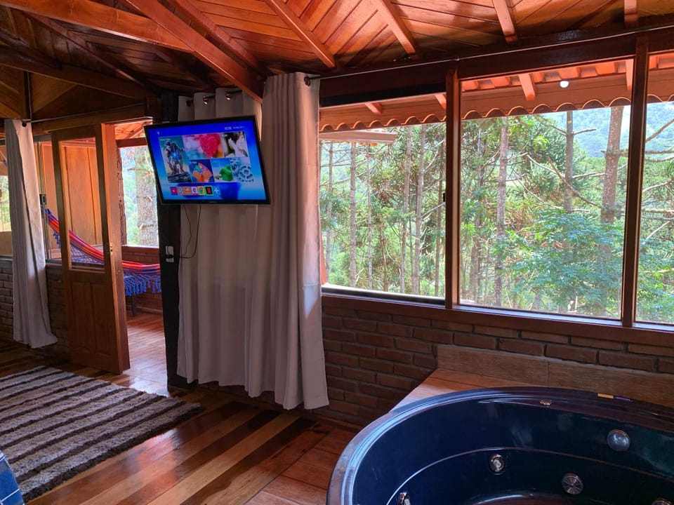 Casa Araucária House in State of Rio de Janeiro