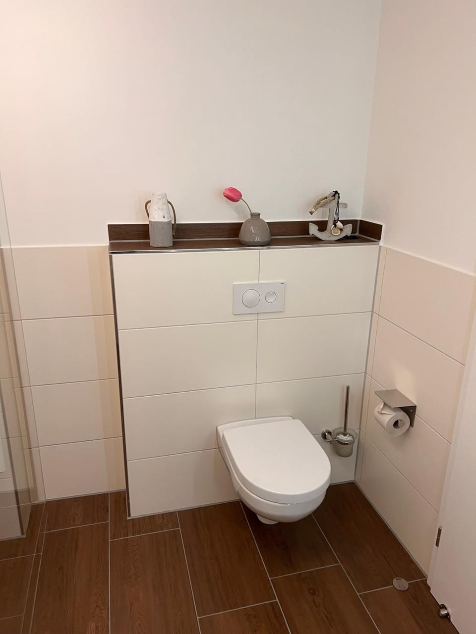 Bathroom, Living room