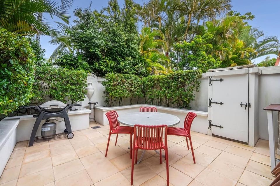 Patio, BBQ facilities, Garden, Dining area, Garden view