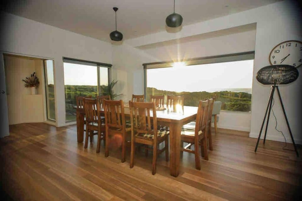 Martyrs Lookout - Luxury Accommodation House in Peterborough