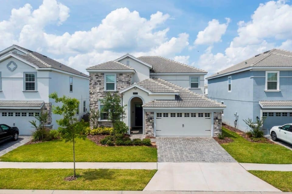 8912 Amazing Spacious Home House in Four Corners