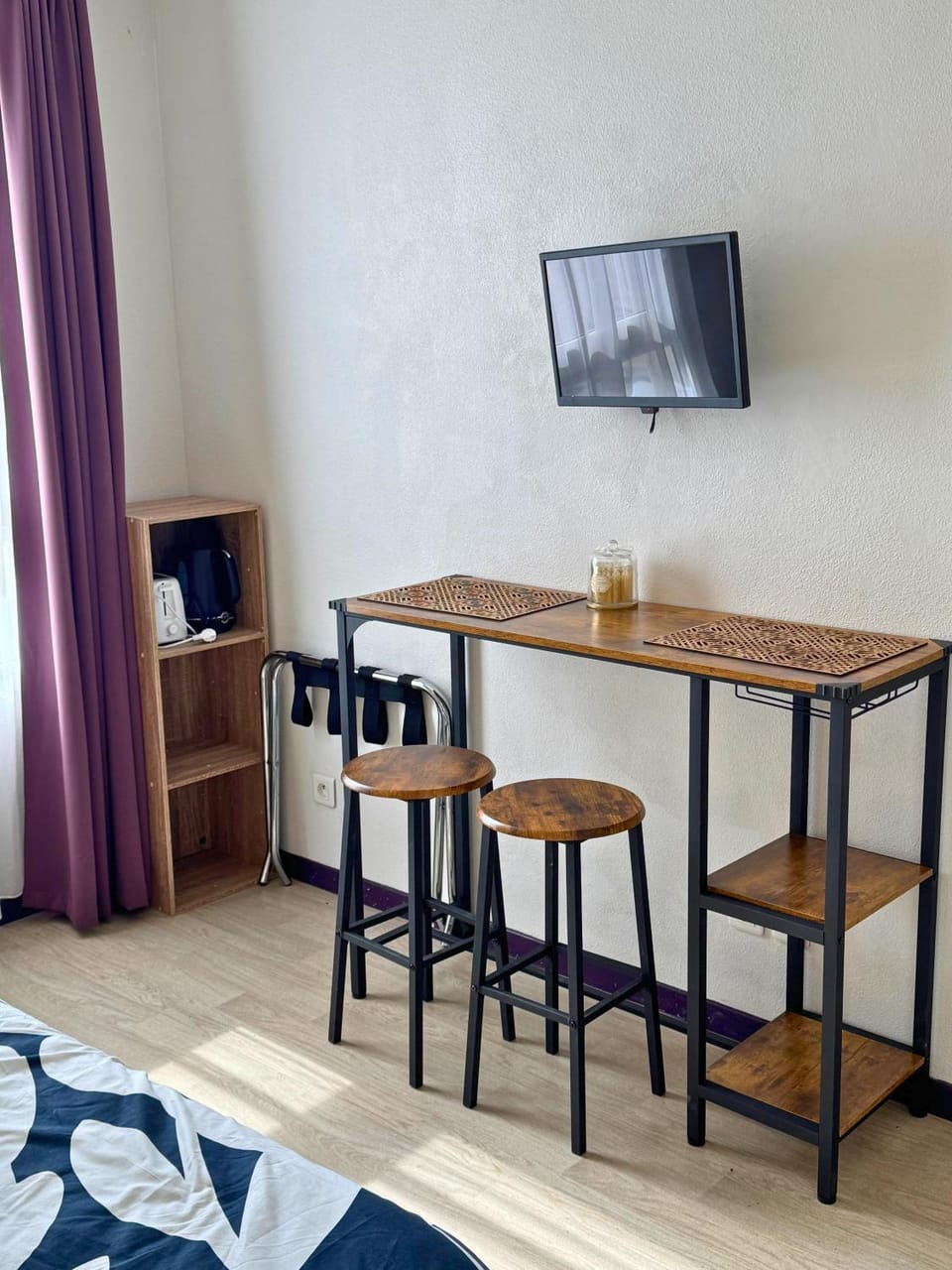 TV and multimedia, Dining area
