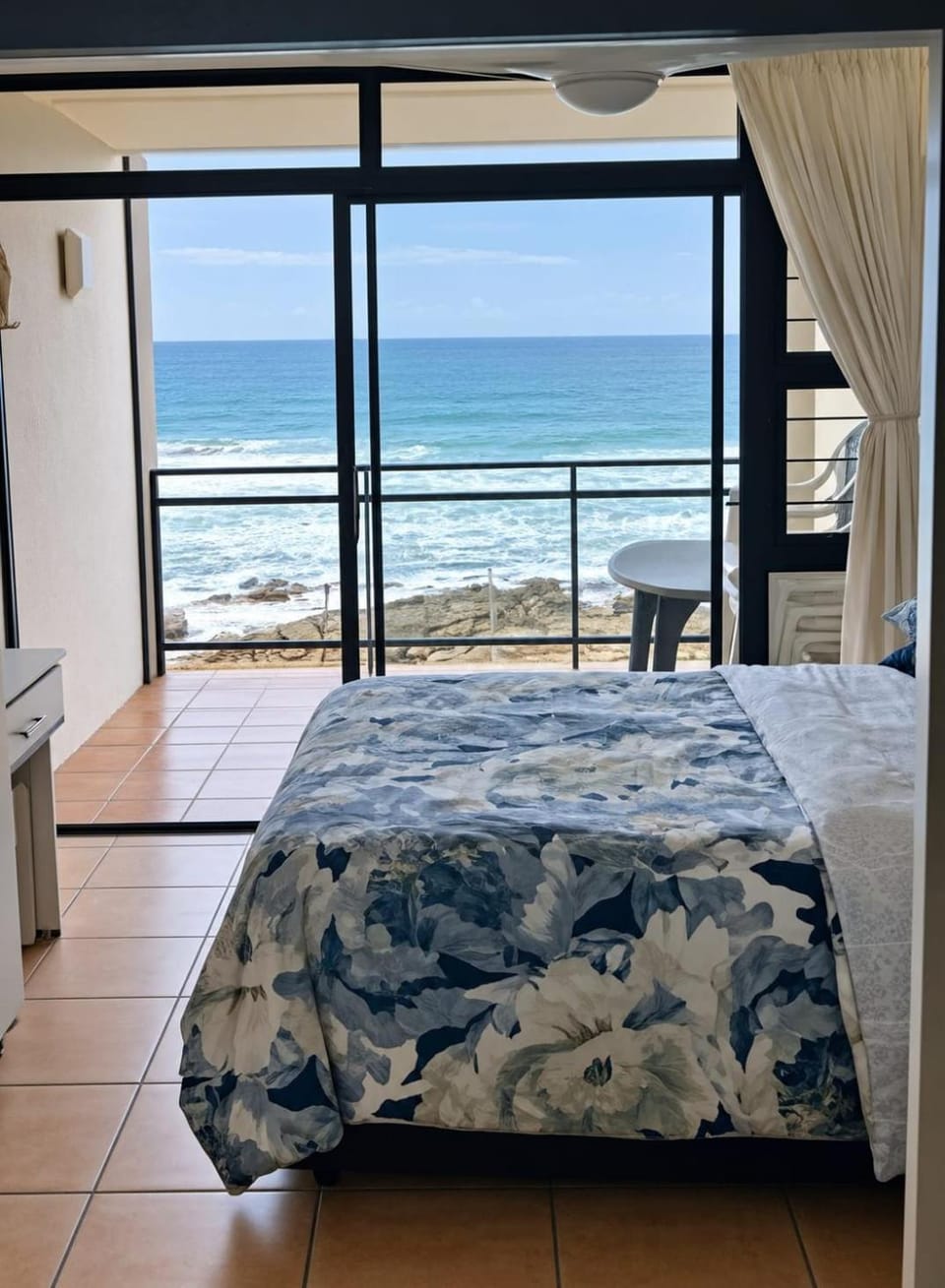 Bed, View (from property/room), Balcony/Terrace, Bedroom, Sea view