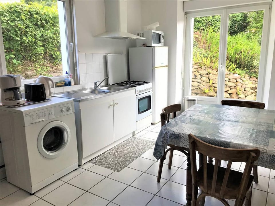Maison spacieuse avec jardin clos à 550m de la plage à Perros-Guirec - FR-1-368-349 House in Perros-Guirec