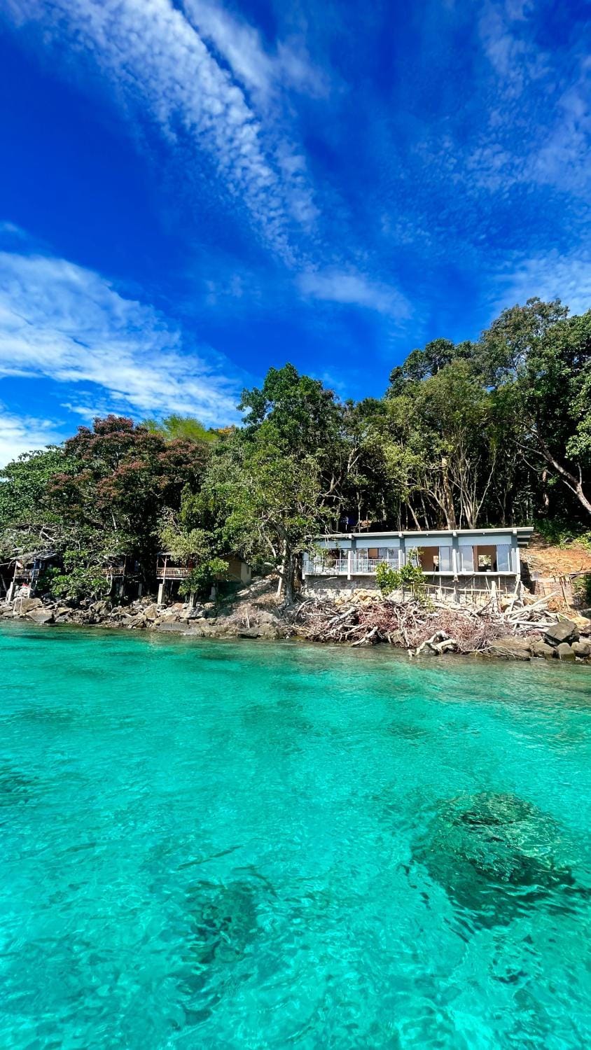 Diara bungalow House in Indonesia