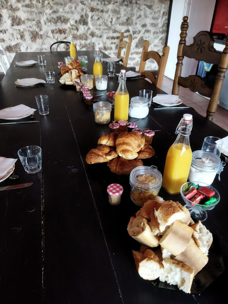Communal kitchen, Breakfast