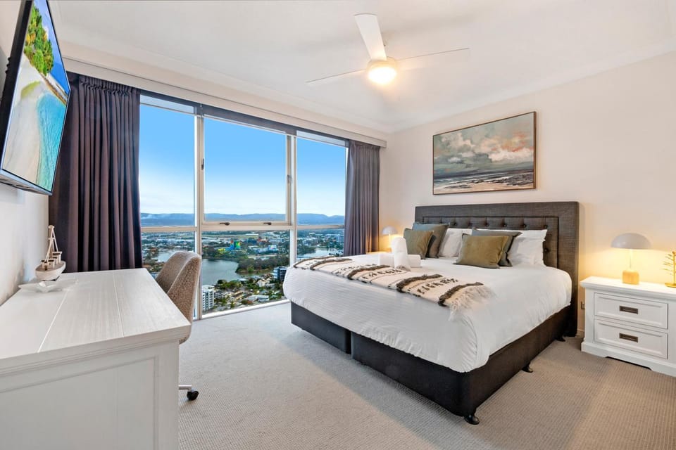 Skyline North Chevron Renaissance Apartment in Surfers Paradise
