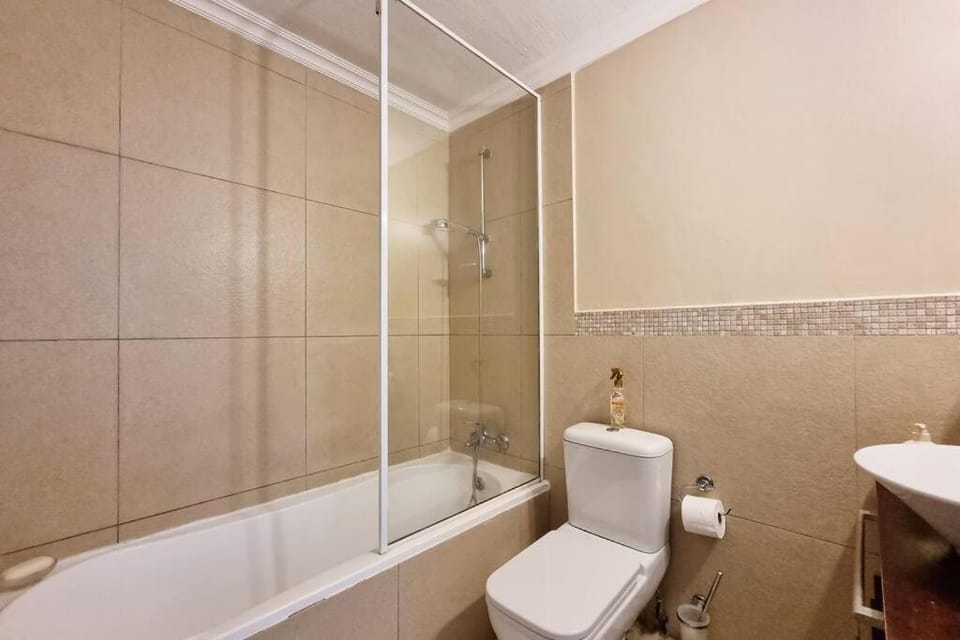 BALLITO CHAKAS COVE 2 Bedroom Beachfront Gem! Apartment in Dolphin Coast