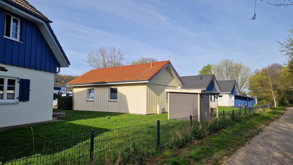 Property building, Hiking