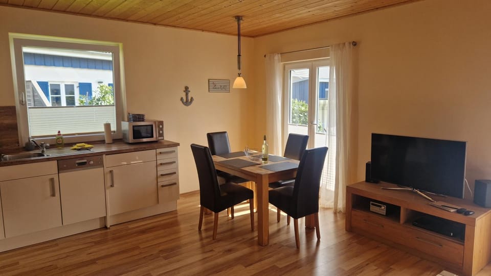 Kitchen or kitchenette, Living room, Dining area