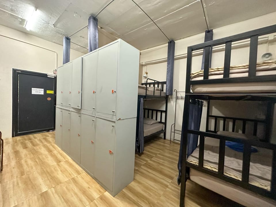 Photo of the whole room, microwave