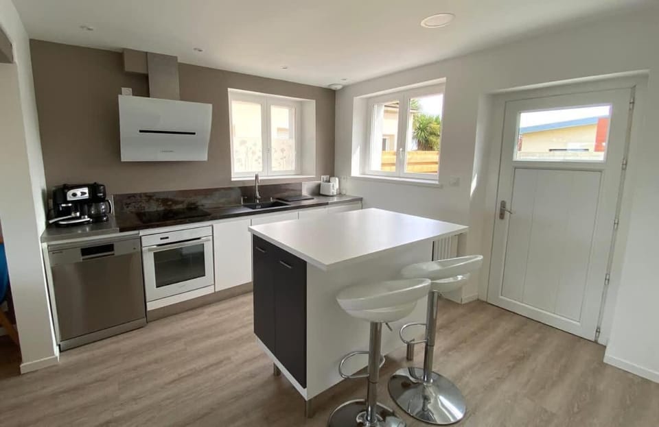 Saint-Pol family house garden fully equipped 12 people House in Finistere