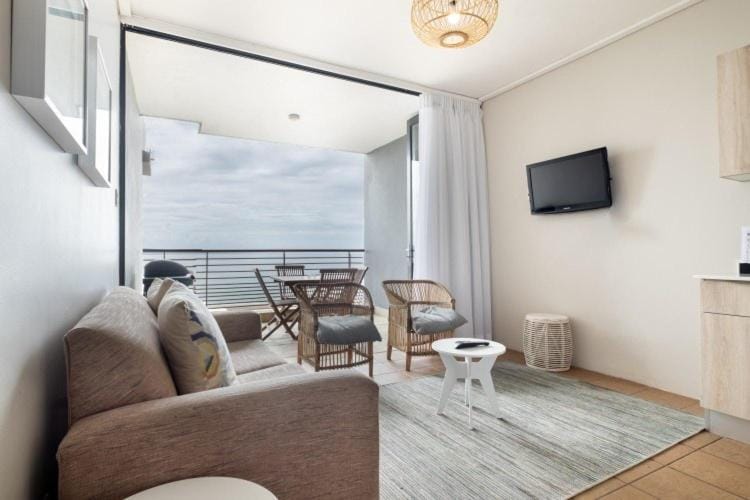 Living room, Sea view