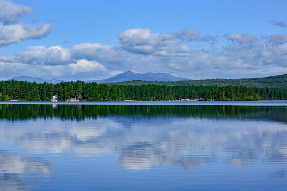 Lake House Retreat House in Freedom