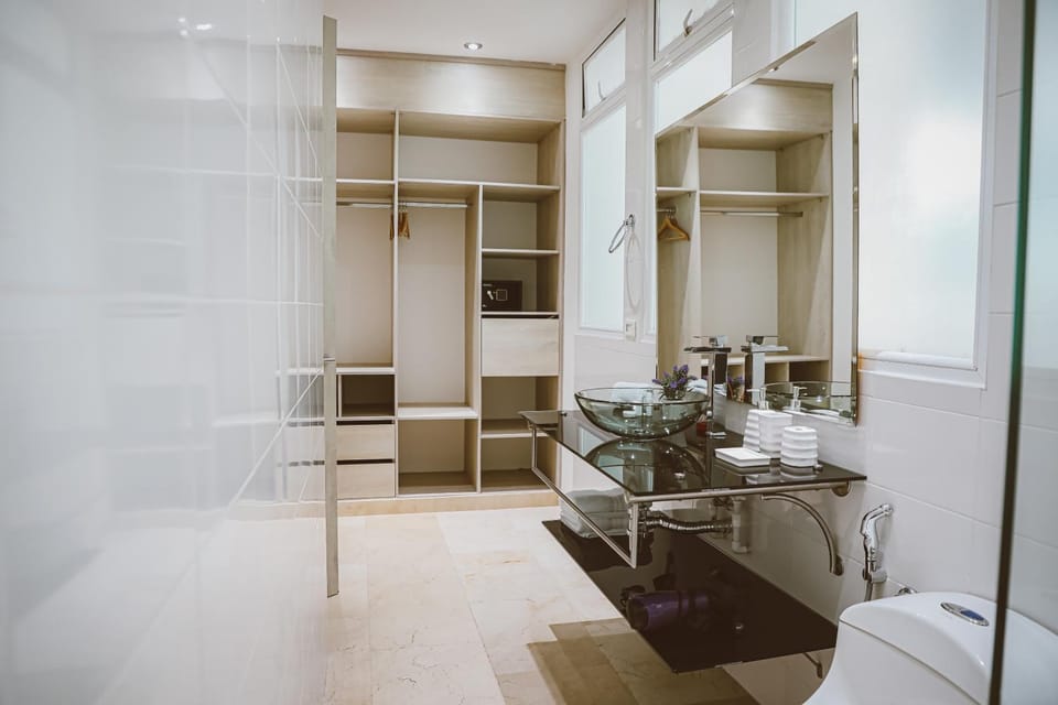 Shower, Bathroom