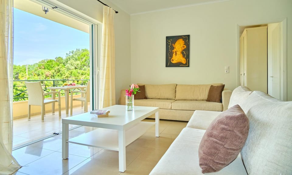 Balcony/Terrace, Living room