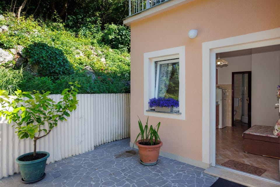 Apartment studio Nevena close to Sea Apartment in Krk