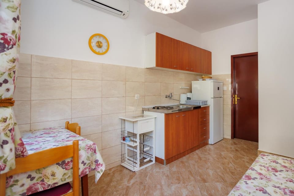 Apartment studio Nevena close to Sea Apartment in Krk