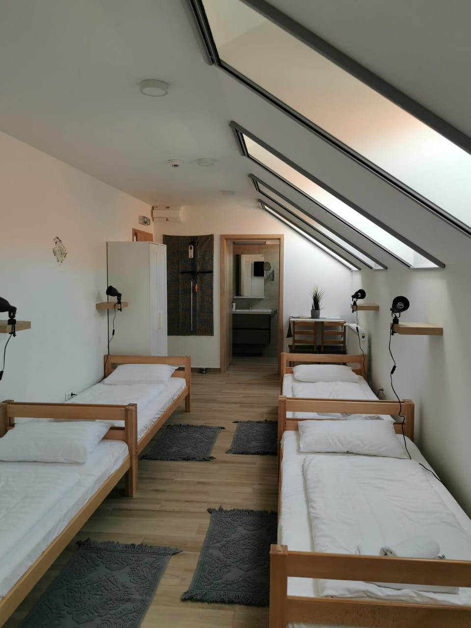 Bed, Photo of the whole room