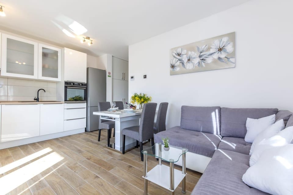 Kitchen or kitchenette, Living room, Dining area