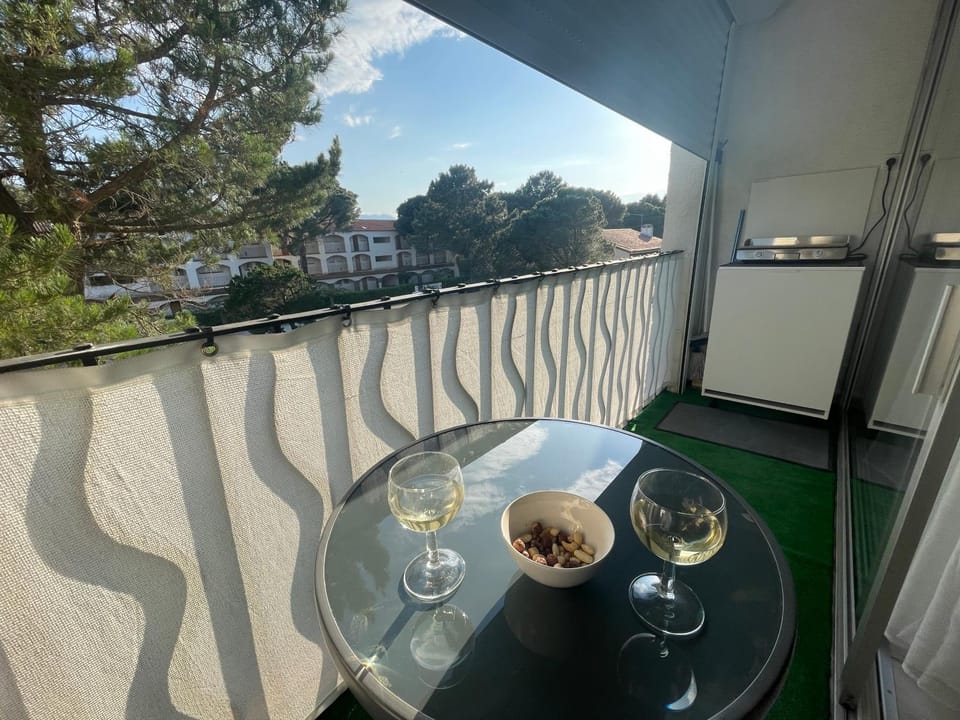 Patio, View (from property/room), Balcony/Terrace, Dining area