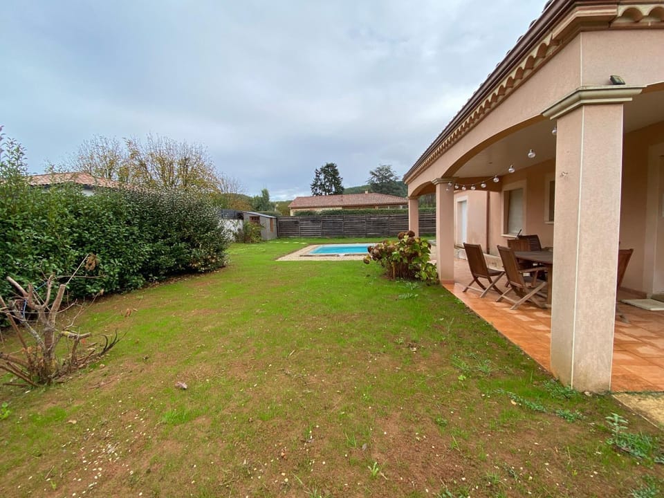Villa spacieuse avec piscine privé , Vallée du Lot Villa in Occitanie