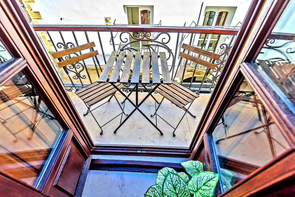 Bed, Balcony/Terrace, Bedroom