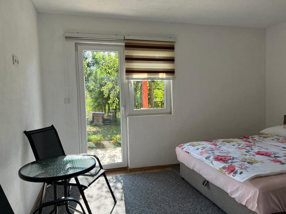 Weekend house & apartments Dubrave House in Federation of Bosnia and Herzegovina