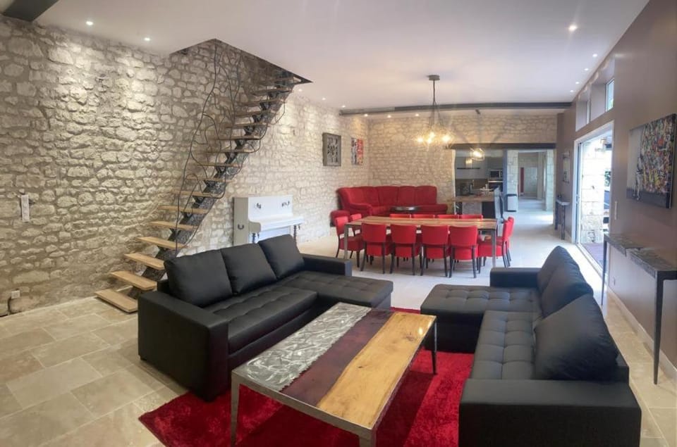 Magnifique villa avec piscine chauffée et jacuzzi Villa in Centre-Val de Loire