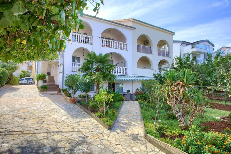 Property building, Garden