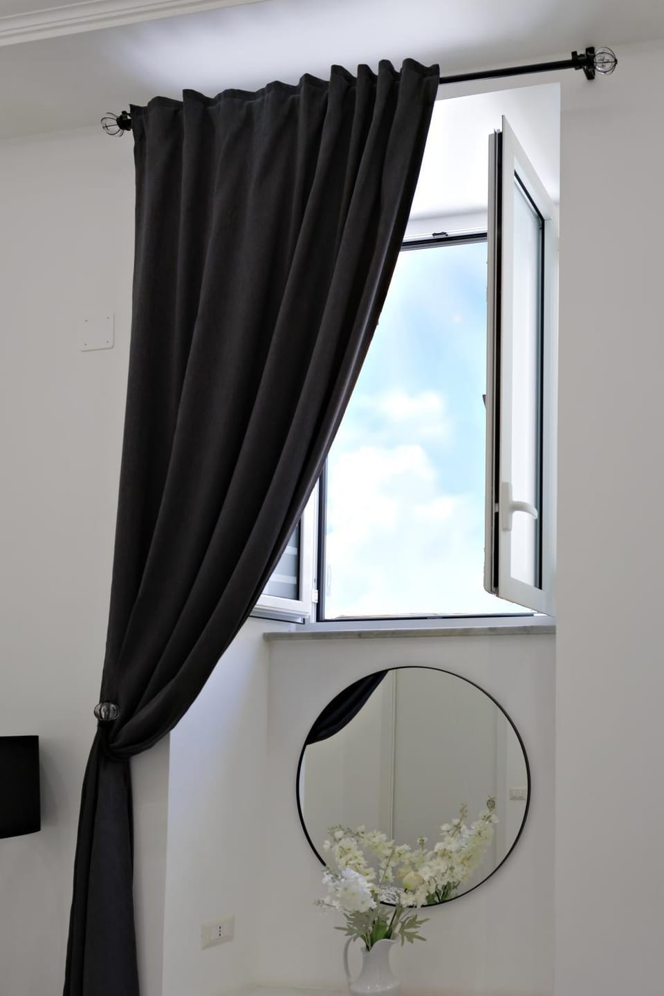 Ferdinando's Home Apartment in Naples