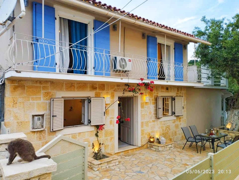 Spiro's cottage by Alegria apartments Apartment in Peloponnese, Western Greece and the Ionian