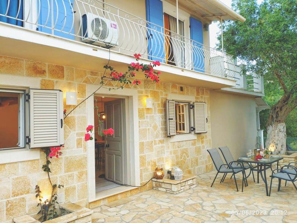 Spiro's cottage by Alegria apartments Apartment in Peloponnese, Western Greece and the Ionian