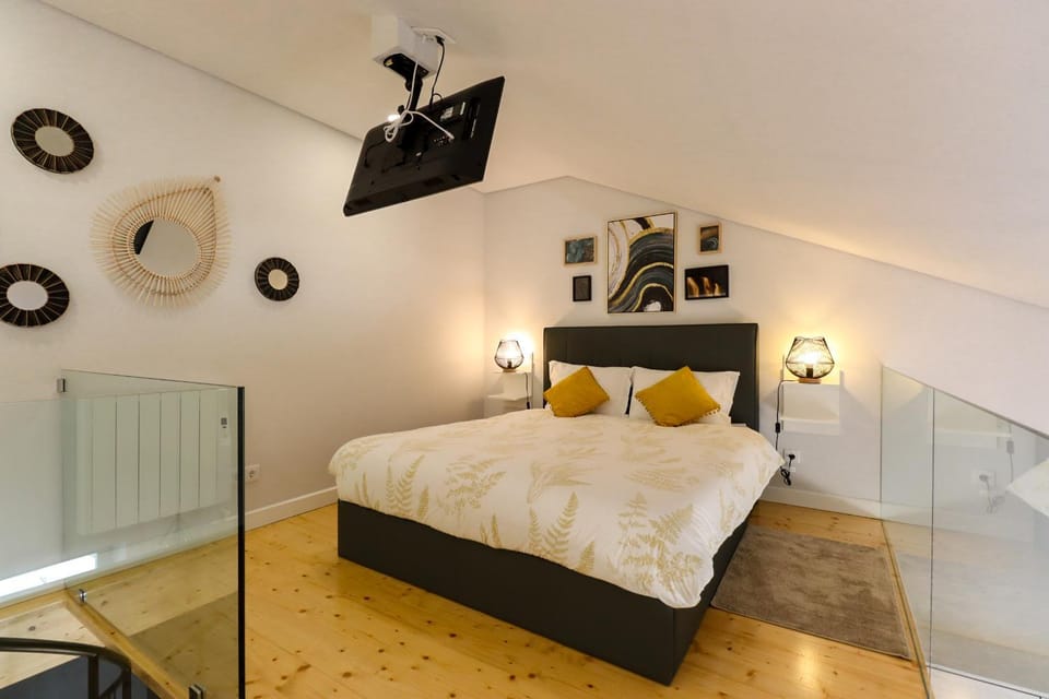 Bed, Bedroom