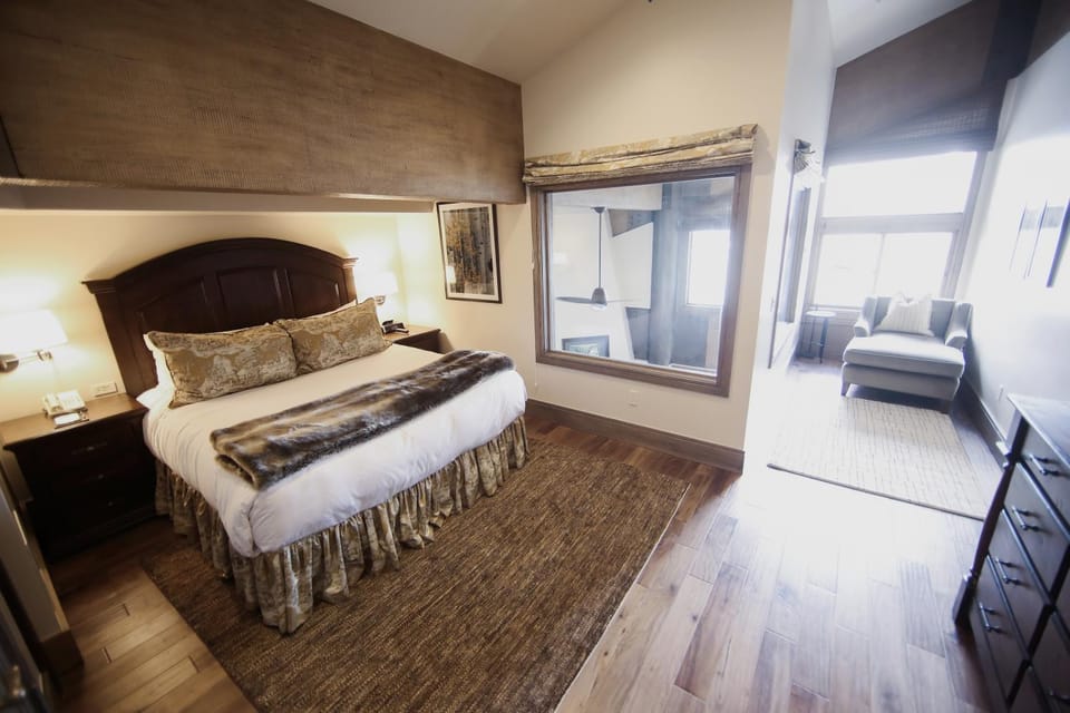Deer Valley Two Bedroom Loft Suite with Easy Access to all Park City has to Offer condo Apartment in Deer Valley