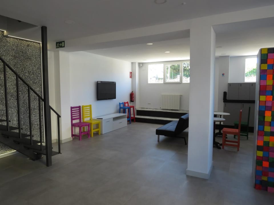 Communal lounge/ TV room