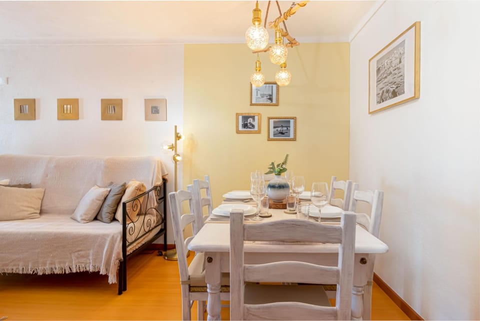 Downtown & Beach Apartment in Guia