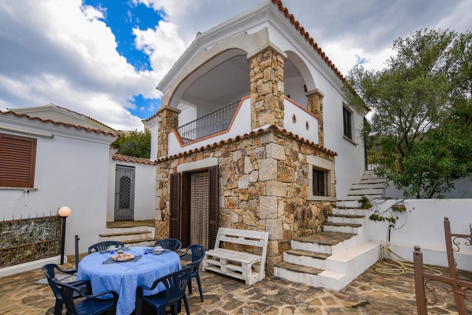 Patio, Facade/entrance