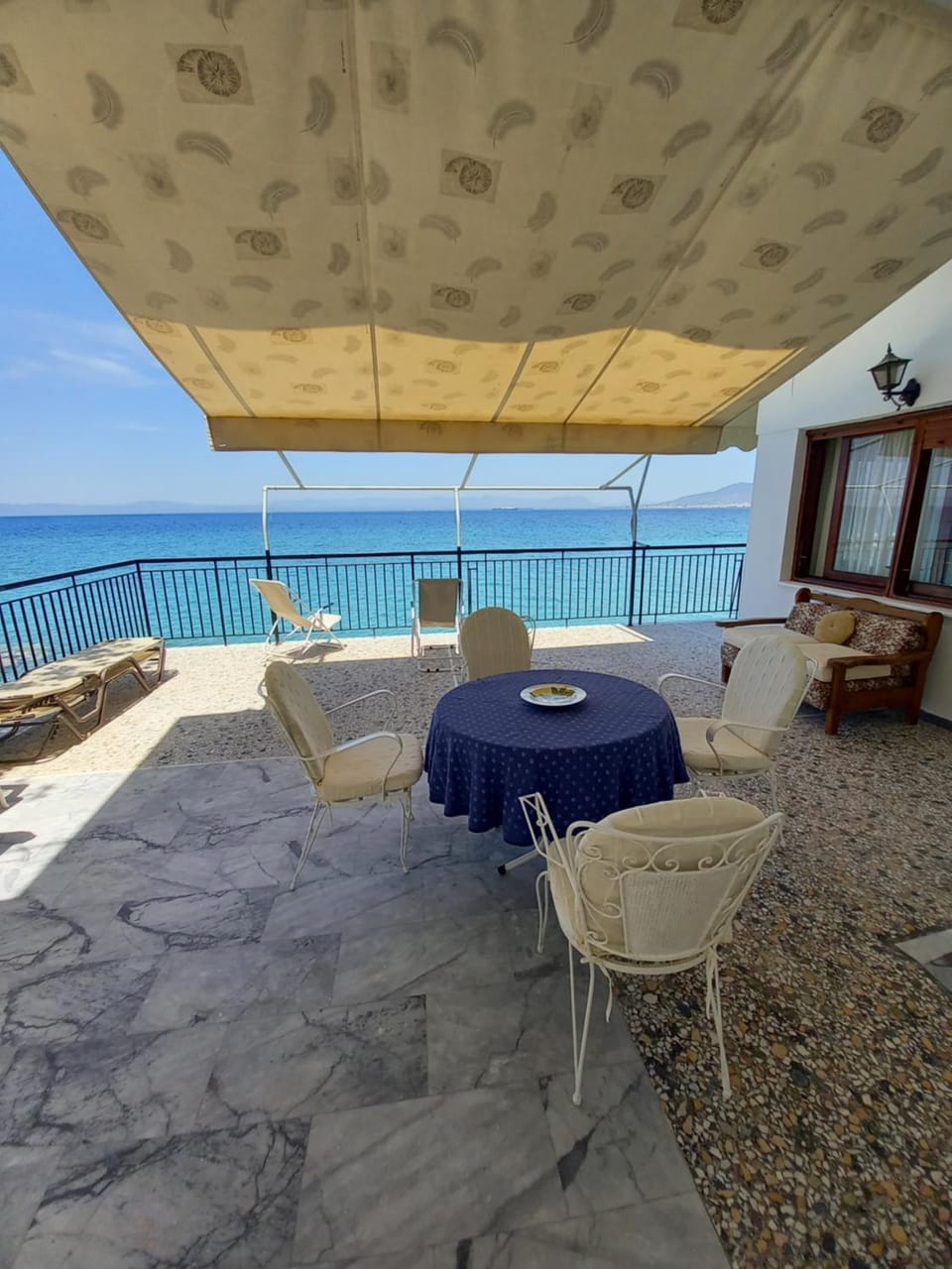 Property building, Dining area, Sea view