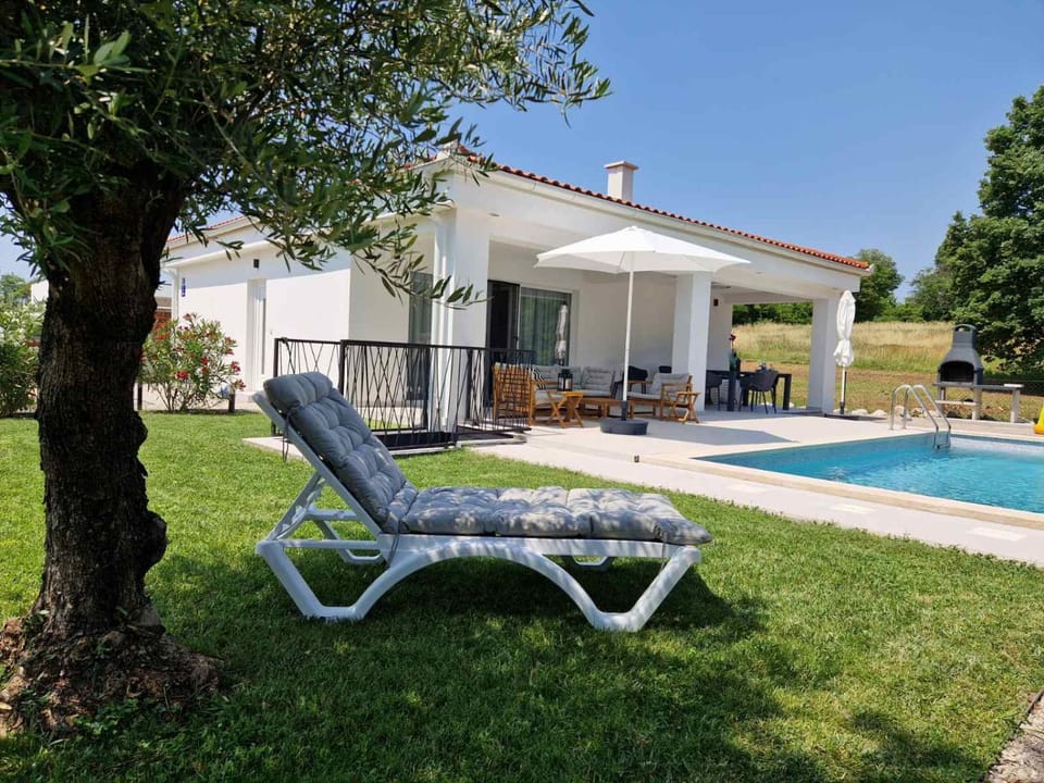 Villa Destiny Nedescina, Istrien, Kroatien Villa in Istria County