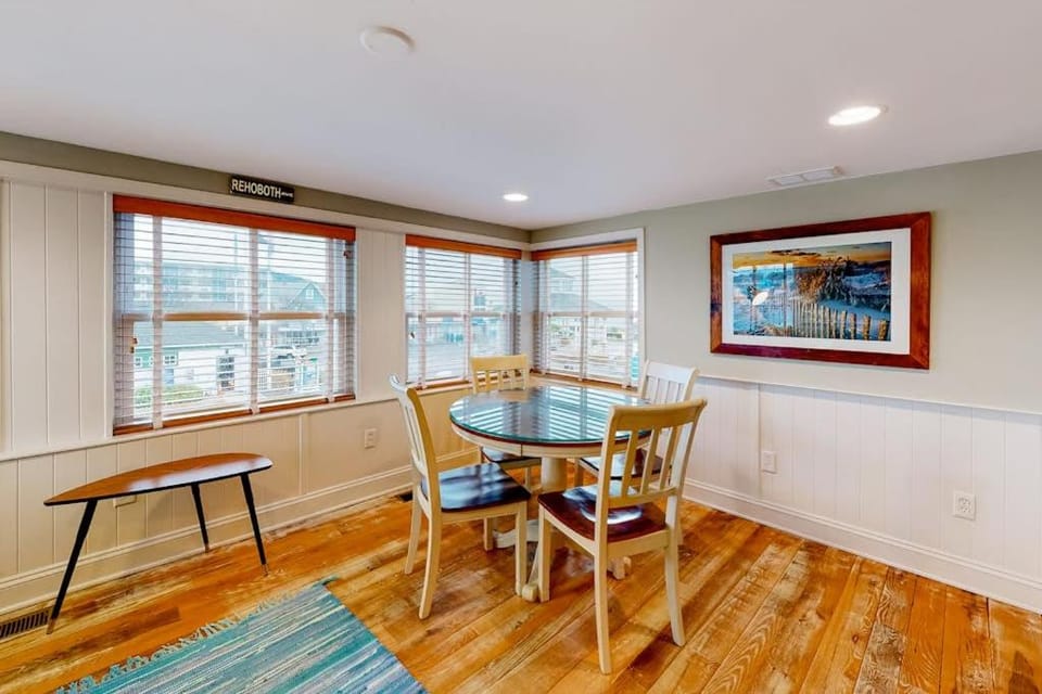 Town of Rehoboth Beach 24 Rehoboth Ave Apartment in Rehoboth Beach