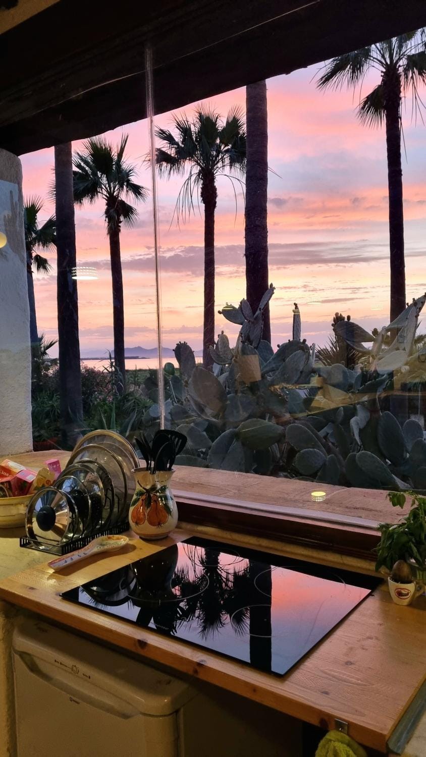 Natural landscape, Kitchen or kitchenette, Communal kitchen, Sea view, Sunset
