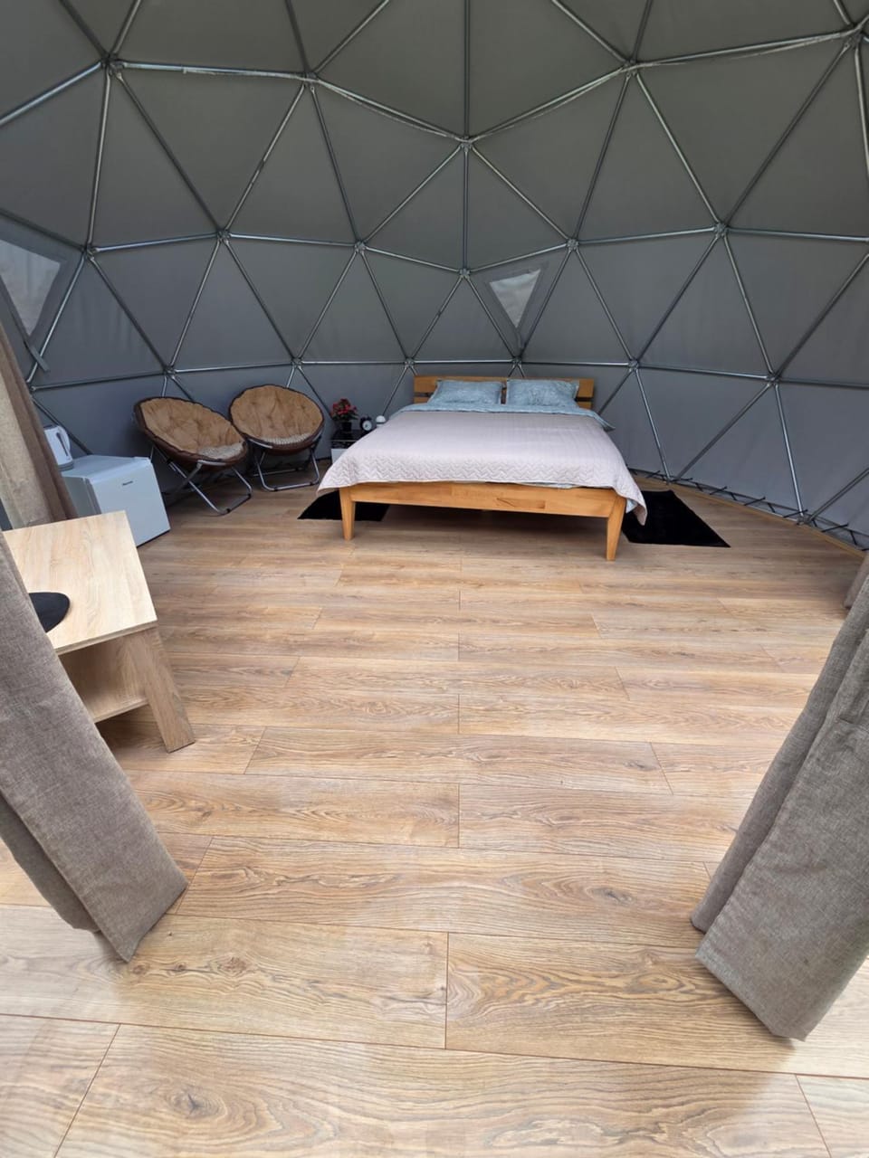 Bed, Living room, Photo of the whole room, Bedroom