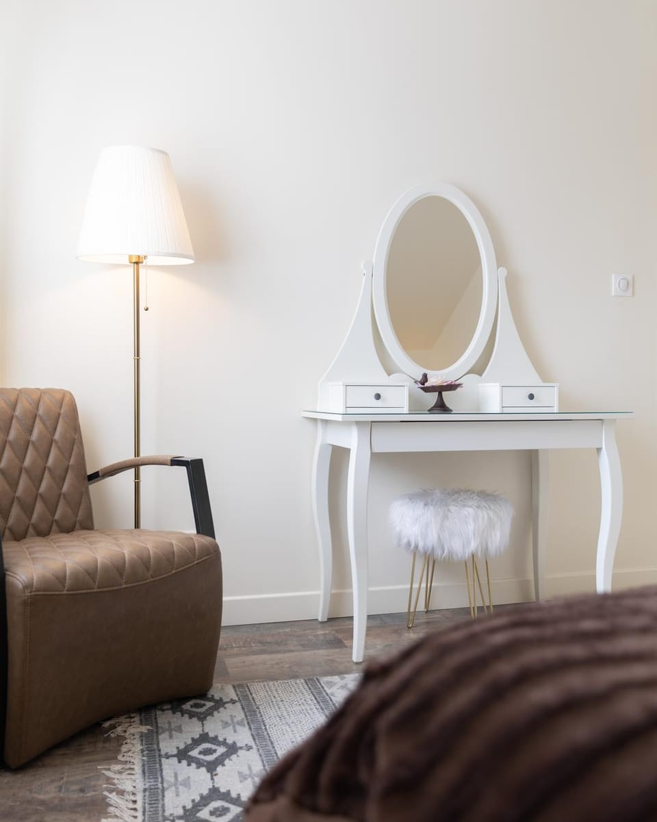 Decorative detail, Bedroom