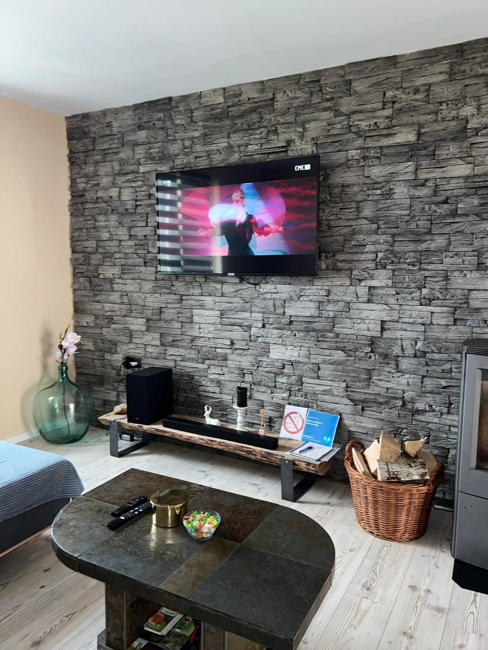 TV and multimedia, Living room