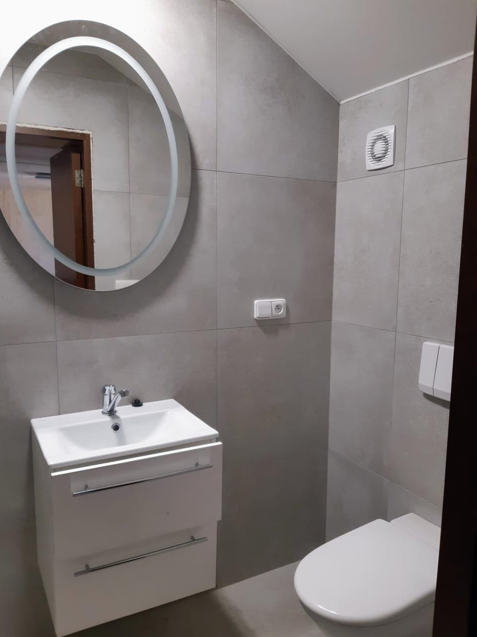Toilet, Bathroom