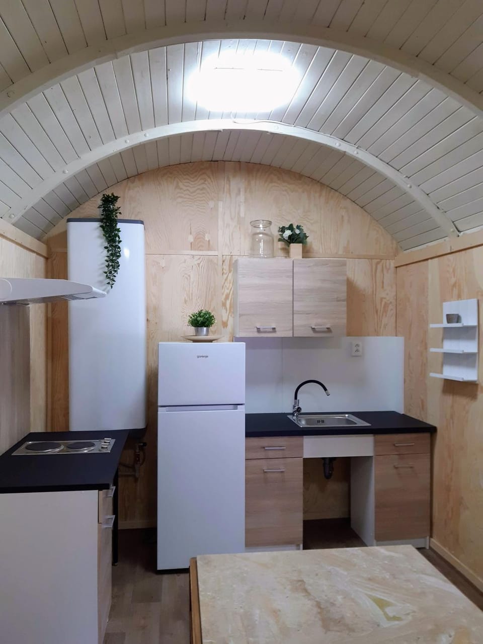 Kitchen or kitchenette, Dining area, Communal kitchen
