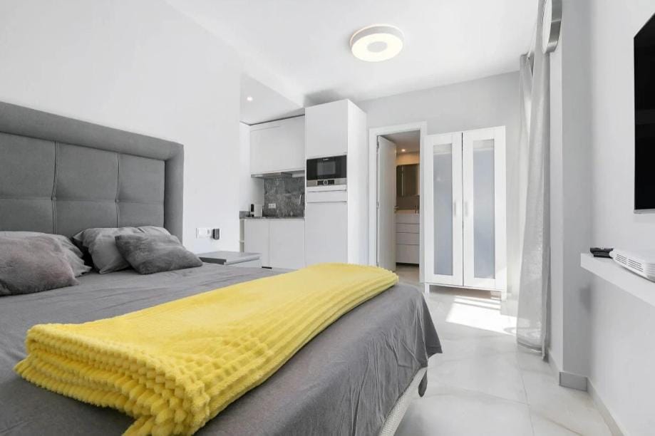 @SeaFront Apartment in Sitio de Calahonda