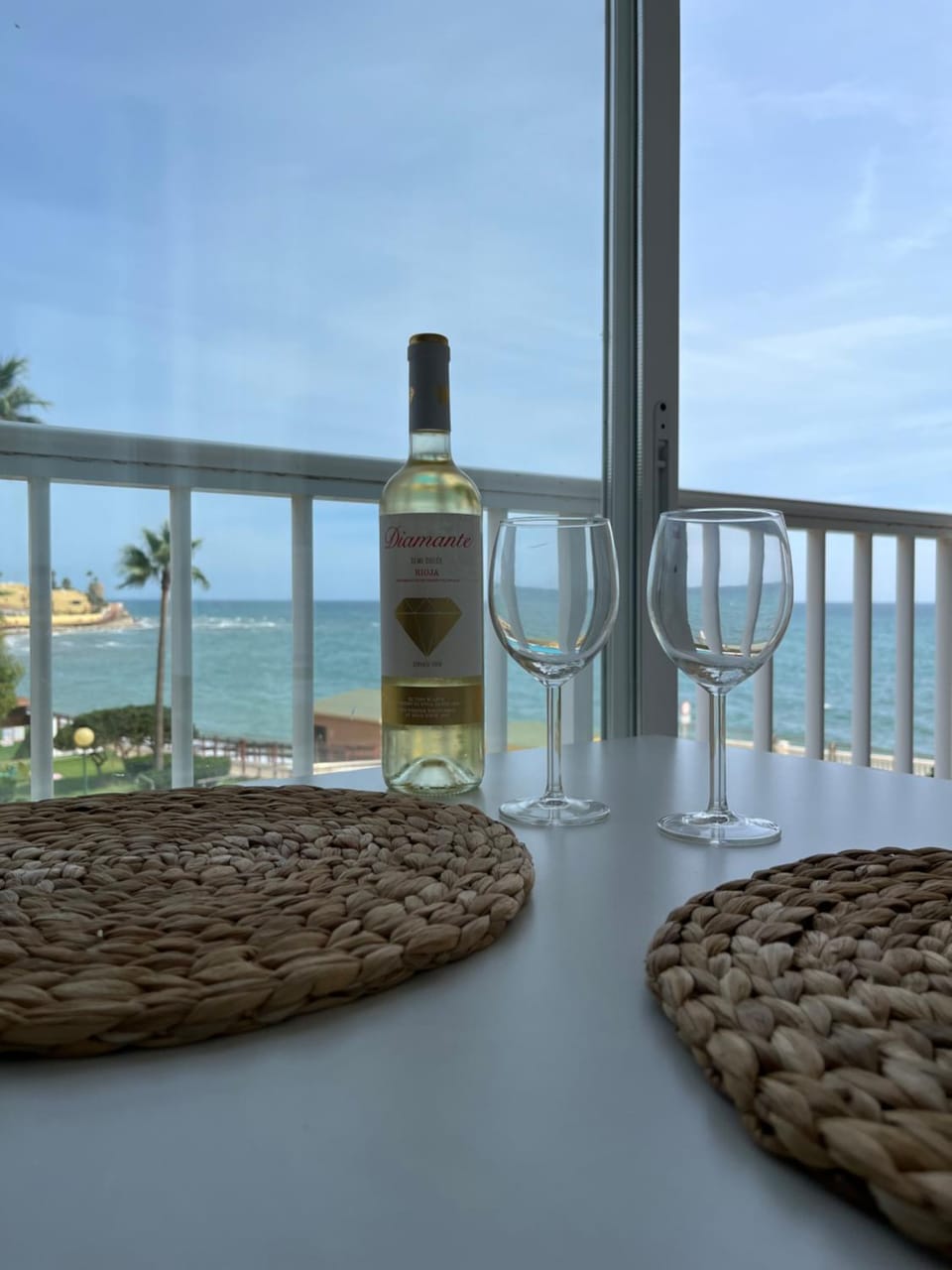 @SeaFront Apartment in Sitio de Calahonda